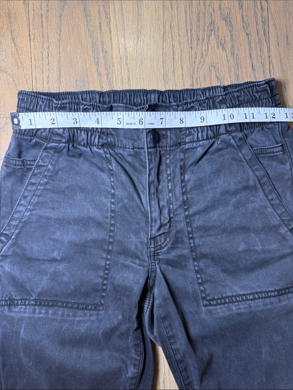 American Eagle Outfitters Black Women's Elastic-Waist Jogger Jeans Size 4 - Picture 5 of 10